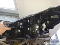 Prodam desni žaromet  in okrasno masko za Toyota Yaris