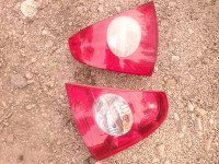 renault clio 2 2004 luči zadaj zadnja luč original levo desno