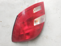 škoda fabia 2012 luč levo desno zadaj zadnje luči original