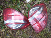 subaru outback 2.0 110kw luči zadaj zadnje levo desno original