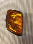 w124 e-razred desni smernik MERCEDES desno smerokaz 1305233929