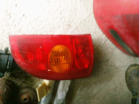 zadnjo luc levo zatojota jaris l,99-05,53-08701r