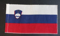 Majhna slovenska zastava, velikost 19 x 10,5 cm