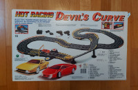 HOT RACING DEVIL'S CURVE DIRKALNA STEZA AVTOCESTA AVTOSTEZA ELEKTRIČNA
