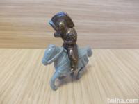 KINDER KOVINSKI VITEZ NA SIVEM KONJU OZNAKA A