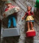 Majhni figurici: harmonikar in plesalka naprodaj