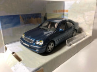 Mercedes-Benz C Class Sedan - 1:43 Cararama