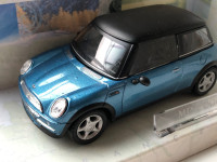 Mini Cooper - 1:43 - Cararama, modra&črna