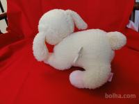 POJOČA PLIŠASTA OVČKA