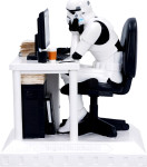 Star Wars Original Stormtrooper Slave to the Wage zbirateljska figura