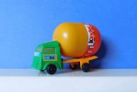 STARA KINDER FIGURA KAMION