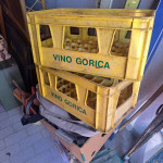 2 plastična zaboja, gajbi VINO GORICA