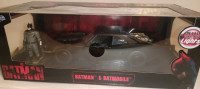 Batmobil z Batman figuro 
Movie The Batman 2022 black 
1:18 Jada Toys