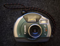 Skoraj nerabljen APS klasični fotoaparat CANON IXUS X-1