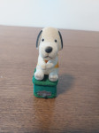Stara igrača pes z škatlico za prstan lepo darilo