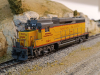 WALTHERS PROTO2000 EMD GP30 UNION PACIFIC diesel lokomotiva USA
