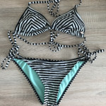 Črno-bele kopalke Xs