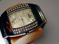 Velika ženska modna ura RADO 34x42mm brez krone, deluje, lepa