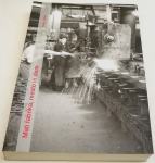 MATI FABRIKA IN NJENI OTROCI in MATI FABRIKA, MESTO IN DOM