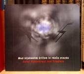 Med kljukastim križem in rdečo zvezdo = Unter Hakenkreuz und Titostern