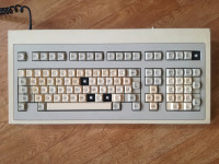 Vintage tipkovnica Tipro T-131