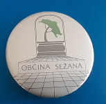 Priponka Občina Sežana premer 55mm