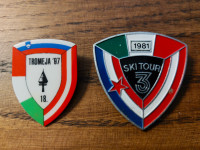 Znački SKI TOUR 3 1981 in 18. TROMEJA 1997 stari originalni