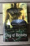 CITY OF BONES ( THE MORTAL INSTRUMENTS - BOOK ONE)