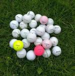 Golf žogice poljubnih proizvajalcev in količine.