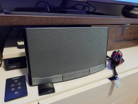 Prenosni digitalni glasbeni sistem SoundDock