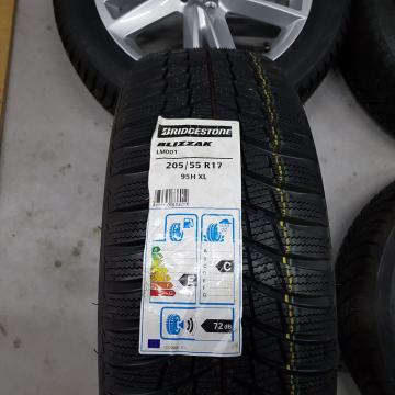 Pnevmatike Bridgestone 205/55/17 zimska Količina: 4