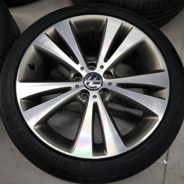 ORIGINAL VW BREZ GUM 18'' luknje 5x112, količina: 4