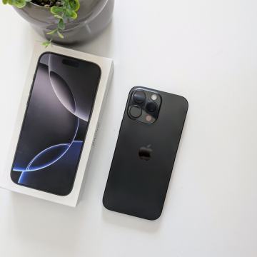 Apple iPhone 16 Pro Max (256GB) - Black Titanium Rabljen