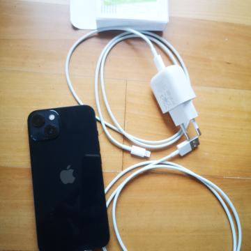 Apple iPhone 13 pametni telefon, 256 GB