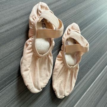 Baletni copati 24.1 cm SoDanca light pink