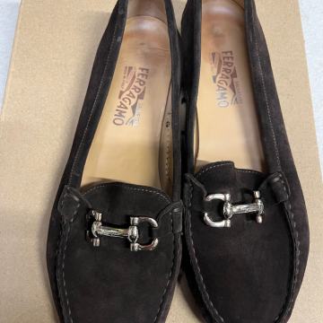 Salvatore Ferragamo, vel. 41, prodam