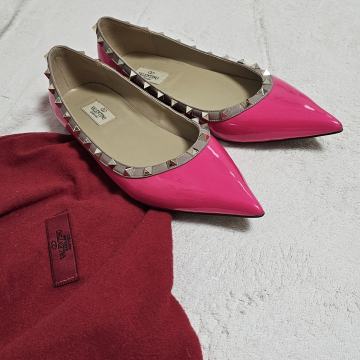 Valentino balerinke ciklama barva