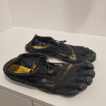 Fivefingers Kso Evo, 44 številka