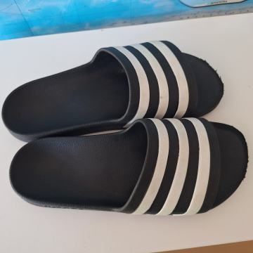 Moški Adidas natikači/ papuči, številka 40-41