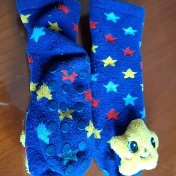 copati / nogavice nedrseče št. 20 - 22