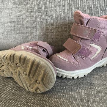 Dekliški zimski čevlji Superfit Gore-tex št. 22