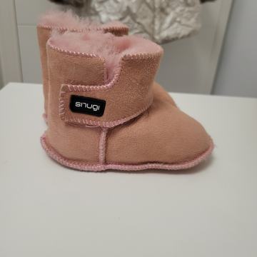 Snugi merino škornji – kot novi, 9–12 mesecev