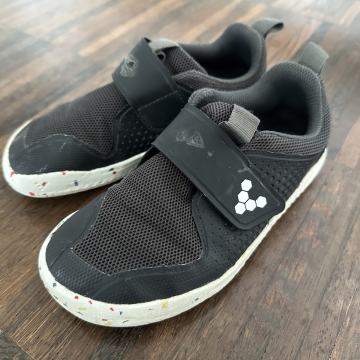 Vivobarefoot III Primus črne 31