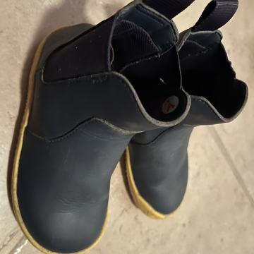 Vivobarefoot škornji 26