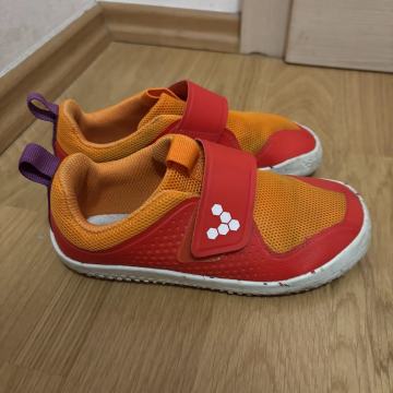 Vivobarefoot superge 30