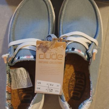 NOVE čevlje za prosti čas HEY DUDE št.37 prodam
