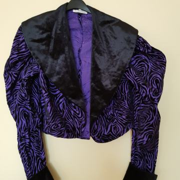 ČRNO LILA SVEČAN BLAZER 42/44