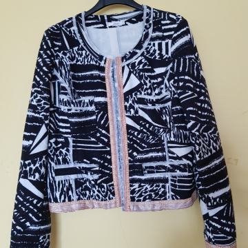 ETAM ČRNO BELA JAKNA L