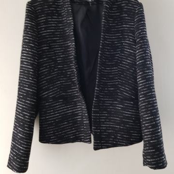 H&M NOV ČRN BLAZER Z BELIMI ČRTAMI 42