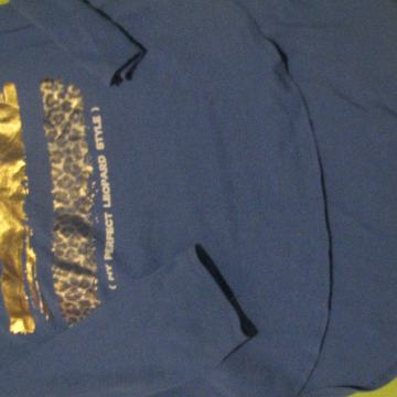 Nosecniška bombažna majica-modra s srčkom, vel L